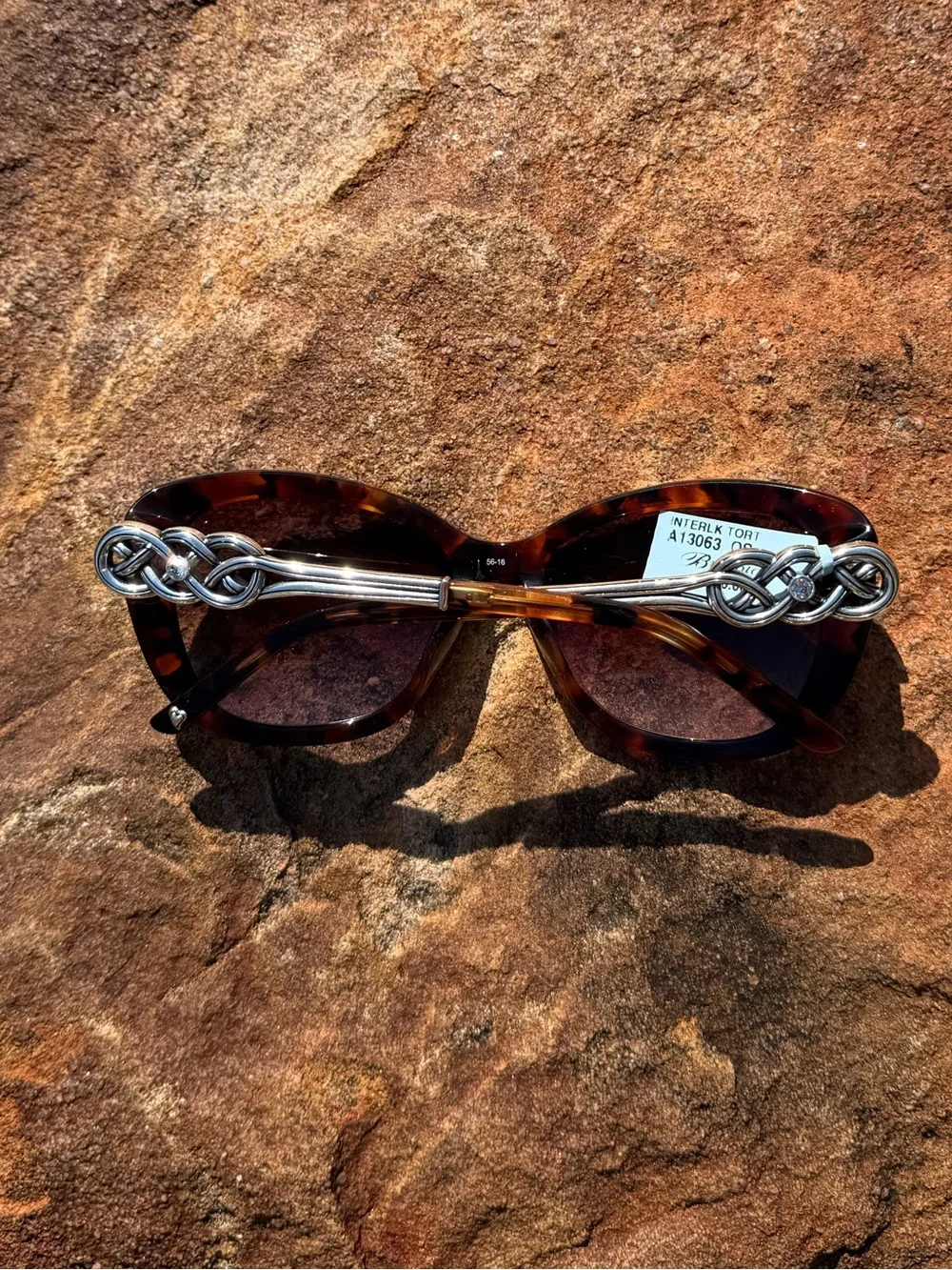 Brighton Interlock Cascade Tortoise Frame Sunglasses Brown Gradient Lenses NWT